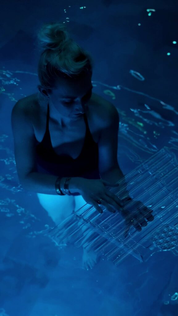 Instrument à lames joué immergée, sonothérapie en piscine — Mistic Cilam'agie