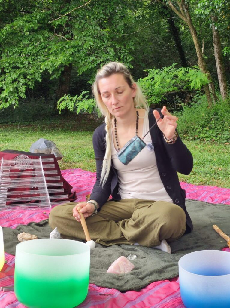 Séance de lecture d'âme, pendule et encens